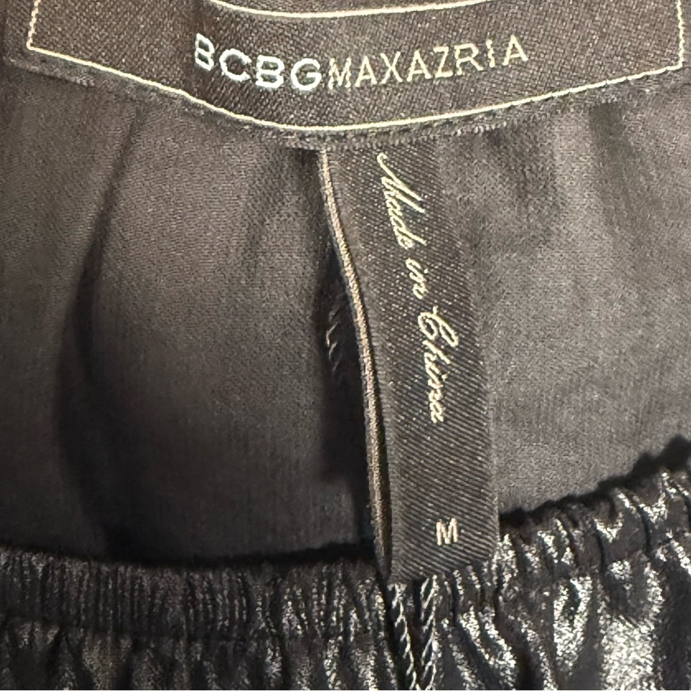 NWT  BCBG MaxAzria Estella Off The Shoulder‎ Dolman Sleeve Top Black Size M - Picture 3 of 4